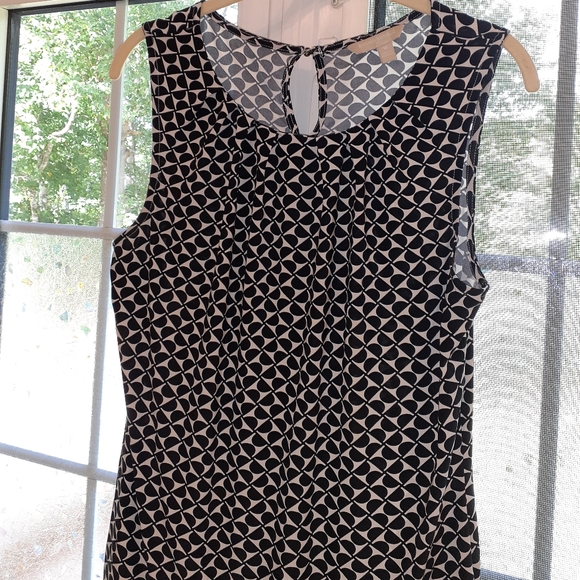 Banana Republic Sleeveless Blouse - Picture 2 of 6